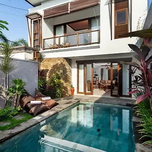 https://samtana-villas.ubudhotelsnow.com